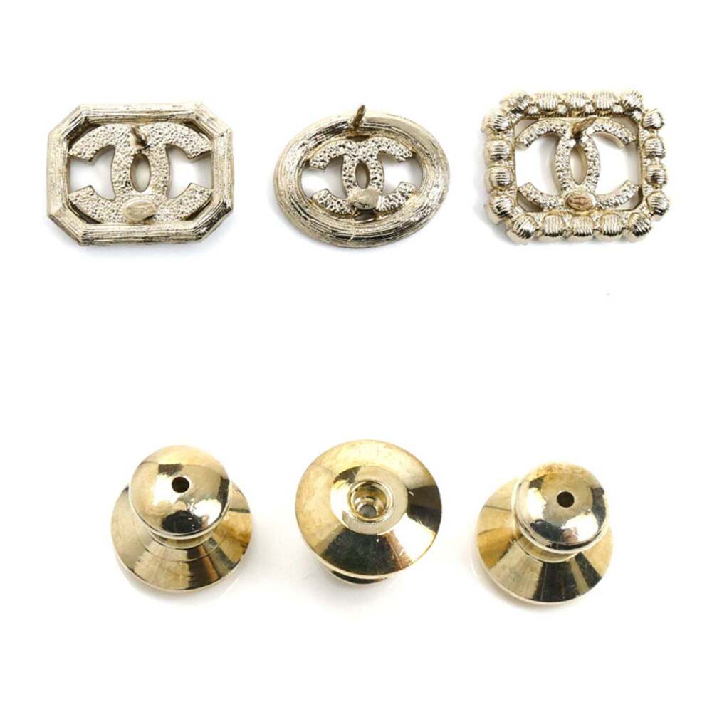 CHANEL Authentic Logo Brooch - Picture 3 of 4